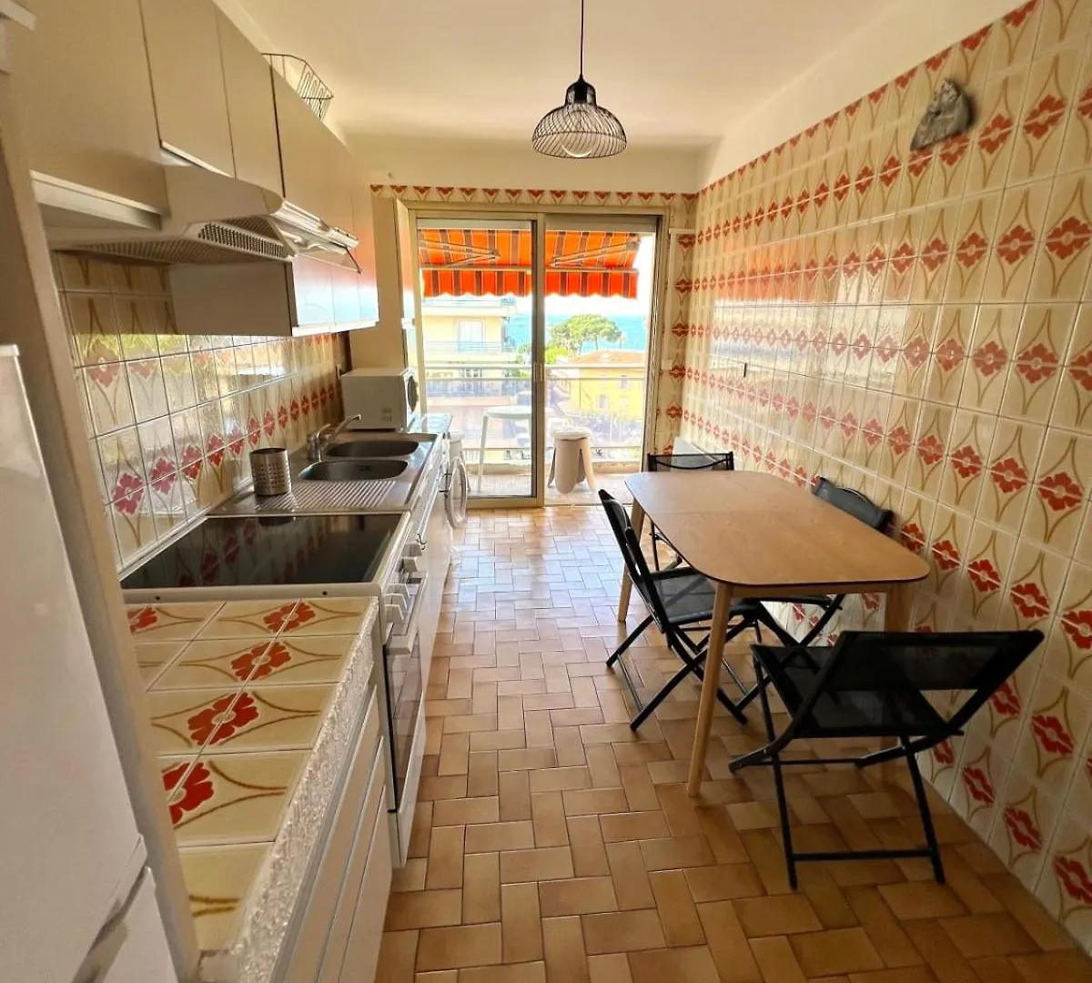 Juan Les Pins Sea View - 4 People Apartment