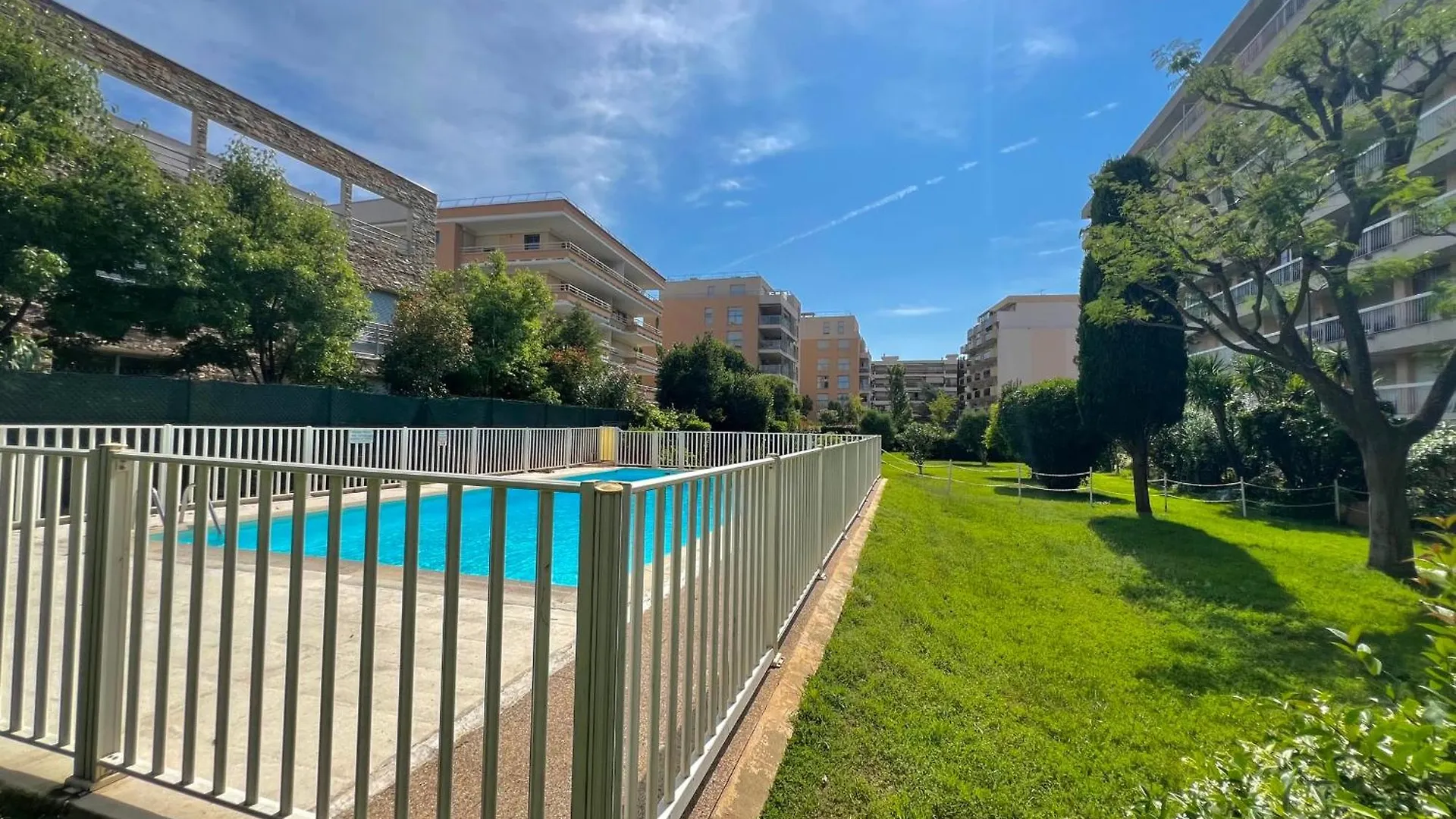 Juan Les Pins Sea View - 4 People Apartment 0*, Juan-les-Pins France