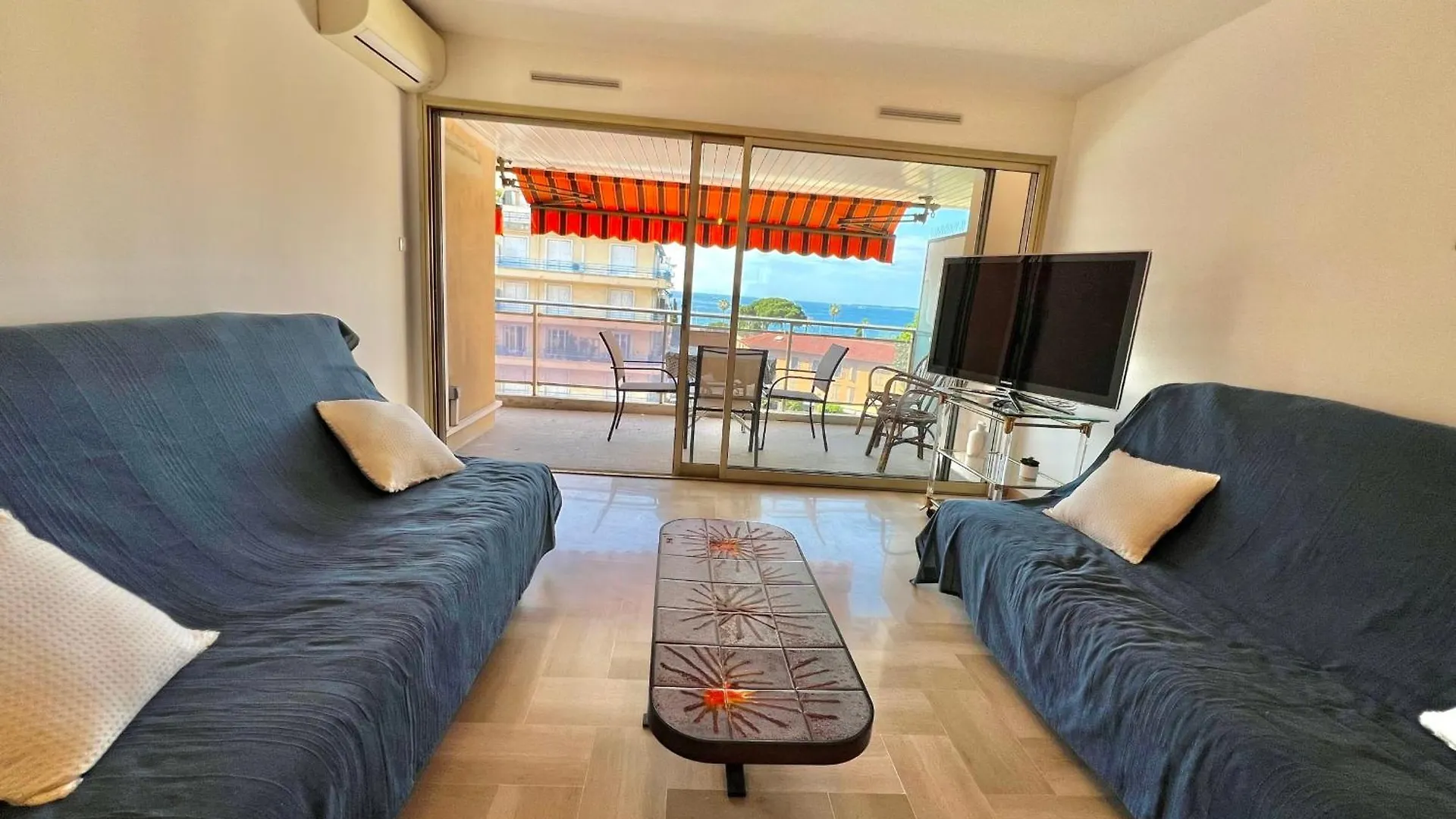 Juan Les Pins Sea View - 4 People Apartment  Juan-les-Pins
