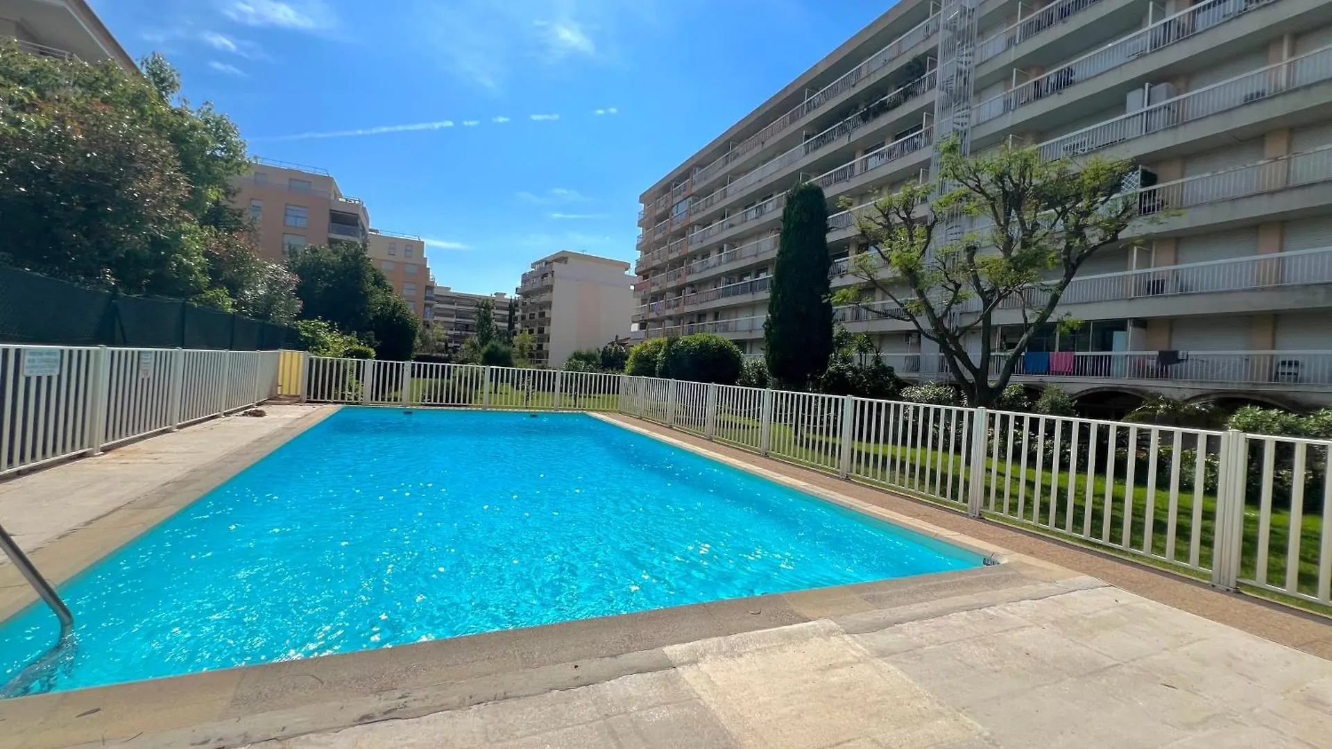 Juan Les Pins Sea View - 4 People Apartment